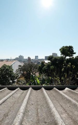 Casa à venda com 390m², 3 quartos e 8 vagasSalão