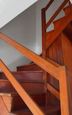 Casa de condomínio à venda com 72m², 3 quartos e 1 vagaEscada - Segundo Andar