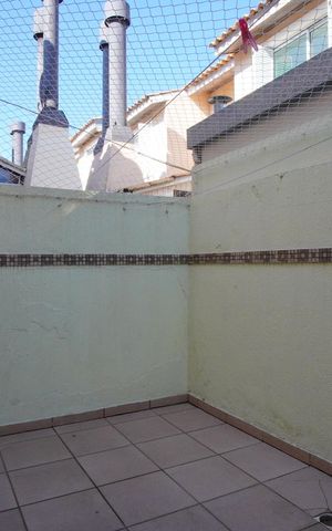 Casa de condomínio à venda com 72m², 3 quartos e 1 vagaÁrea Churrasqueira - Fundos