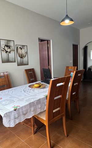 Casa à venda com 230m², 4 quartos e 4 vagasSala