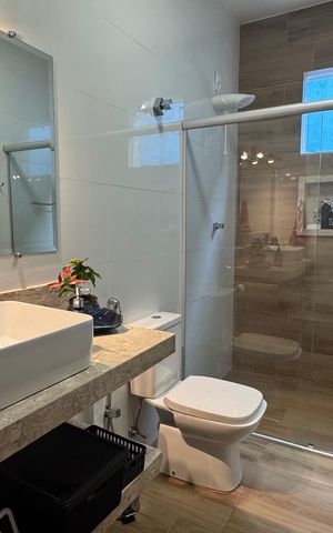 Casa à venda com 230m², 4 quartos e 4 vagasBanheiro da Suíte