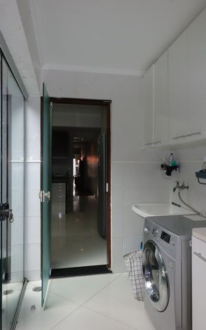 Casa à venda com 190m², 3 quartos e 4 vagasÁrea de Serviço