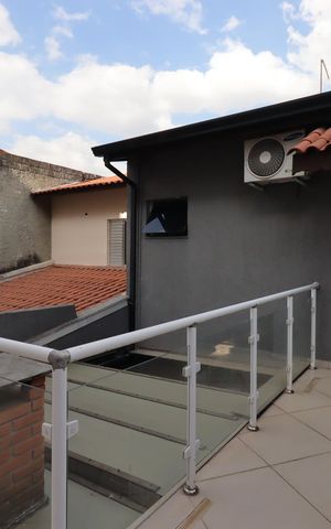 Casa à venda com 190m², 3 quartos e 4 vagasVaranda da Suíte 1