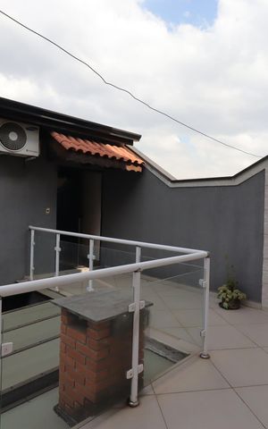 Casa à venda com 190m², 3 quartos e 4 vagasVaranda da Suíte 1