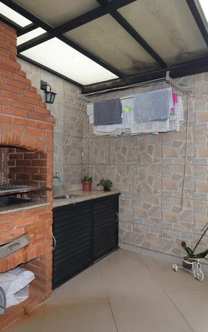Casa à venda com 190m², 3 quartos e 4 vagasÁrea Gourmet