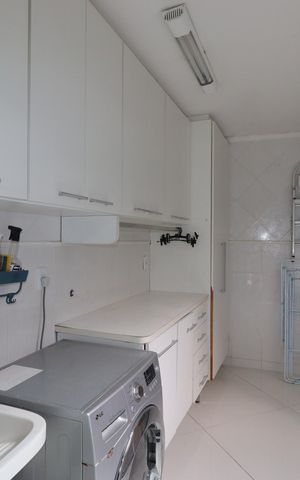 Casa à venda com 190m², 3 quartos e 4 vagasÁrea de Serviço