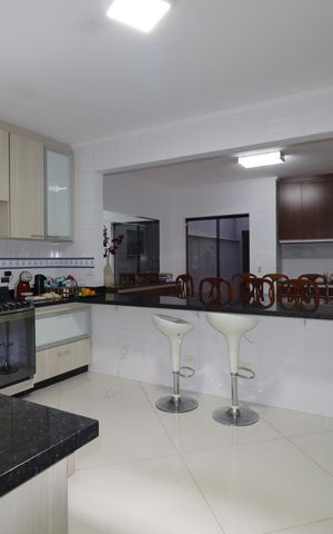 Casa à venda com 190m², 3 quartos e 4 vagasCozinha