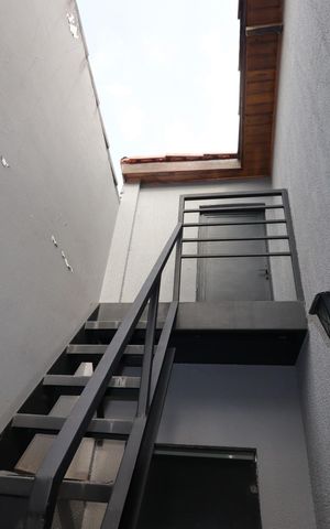Casa à venda com 190m², 3 quartos e 4 vagasVaranda para o Sótão