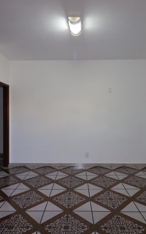 Casa para alugar com 90m², 1 quarto e 2 vagasSala
