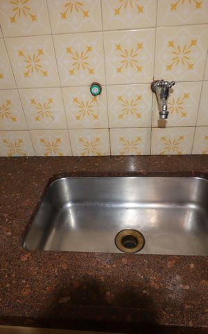 Casa para alugar com 90m², 1 quarto e 2 vagasCozinha - Pia
