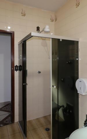 Casa para alugar com 90m², 1 quarto e 2 vagasBanheiro Social