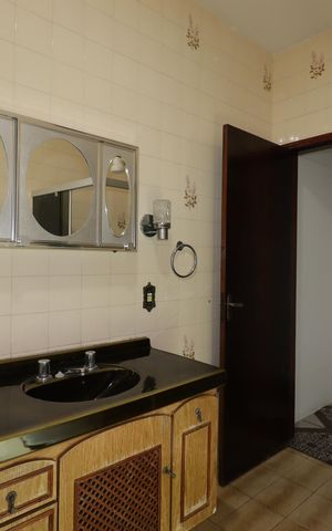 Casa para alugar com 90m², 1 quarto e 2 vagasBanheiro Social