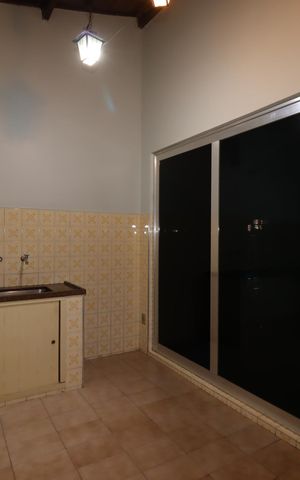 Casa para alugar com 90m², 1 quarto e 2 vagasCozinha
