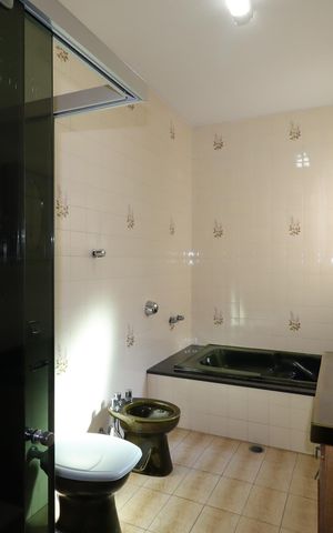Casa para alugar com 90m², 1 quarto e 2 vagasBanheiro Social