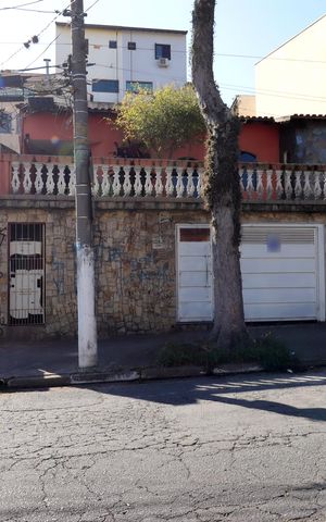 Casa para alugar com 90m², 1 quarto e 2 vagasFachada