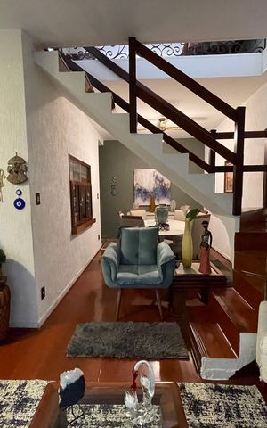 Casa à venda com 165m², 3 quartos e 2 vagas Casa à venda com 165m², 3 quartos e 2 vagasSala 1