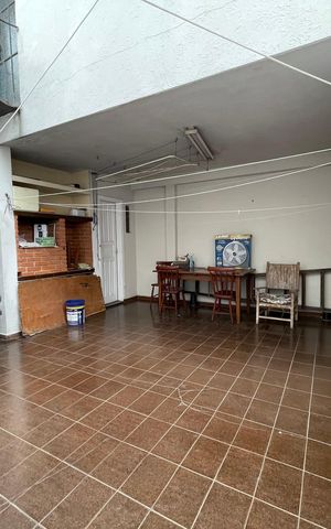Casa à venda com 165m², 3 quartos e 2 vagas Casa à venda com 165m², 3 quartos e 2 vagasQuintal