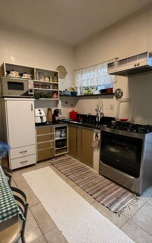 Casa à venda com 165m², 3 quartos e 2 vagas Casa à venda com 165m², 3 quartos e 2 vagasCozinha