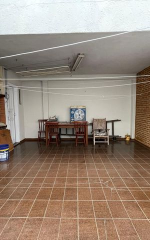 Casa à venda com 165m², 3 quartos e 2 vagas Casa à venda com 165m², 3 quartos e 2 vagasQuintal