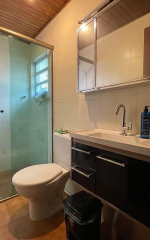 Casa à venda com 165m², 3 quartos e 2 vagas Casa à venda com 165m², 3 quartos e 2 vagasBanheiro da Suíte