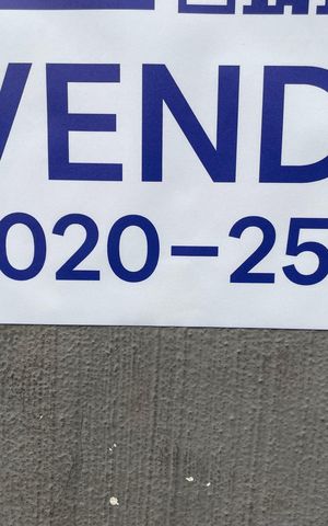 Casa à venda com 165m², 3 quartos e 2 vagas Casa à venda com 165m², 3 quartos e 2 vagasPlaca