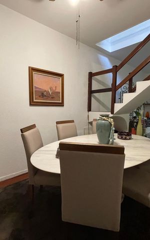Casa à venda com 165m², 3 quartos e 2 vagas Casa à venda com 165m², 3 quartos e 2 vagasSala de Jantar