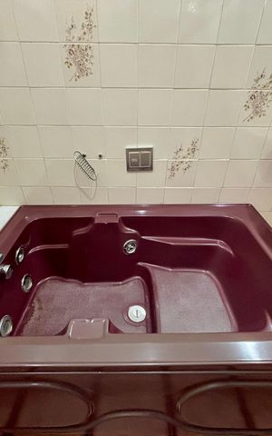 Apartamento à venda com 132m², 3 quartos e 1 vaga Apartamento à venda com 132m², 3 quartos e 1 vagaBanheiro da Suíte
