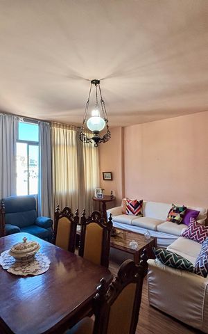 Apartamento à venda com 132m², 3 quartos e 1 vaga Apartamento à venda com 132m², 3 quartos e 1 vagaSala