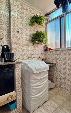 Apartamento à venda com 132m², 3 quartos e 1 vaga Apartamento à venda com 132m², 3 quartos e 1 vagaÁrea de serviço