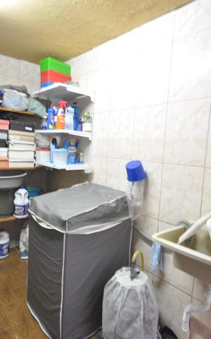 Casa à venda com 204m², 3 quartos e 2 vagasÁrea de serviço