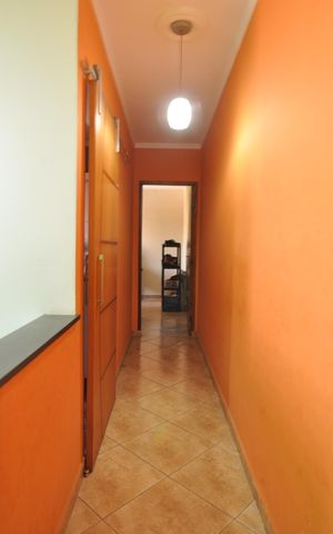 Casa à venda com 204m², 3 quartos e 2 vagasCorredor
