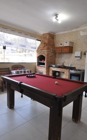 Casa à venda com 204m², 3 quartos e 2 vagasChurrasqueira
