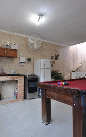 Casa à venda com 204m², 3 quartos e 2 vagasChurrasqueira