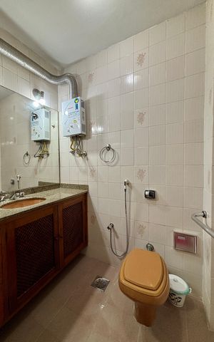 Apartamento à venda com 87m², 2 quartos e 1 vaga Apartamento à venda com 87m², 2 quartos e 1 vagaBanheiro Social