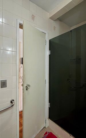 Apartamento à venda com 87m², 2 quartos e 1 vaga Apartamento à venda com 87m², 2 quartos e 1 vagaBanheiro Social