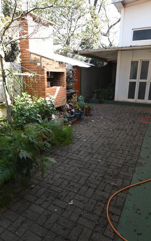 Casa para alugar com 240m², 3 quartos e 2 vagasQuintal