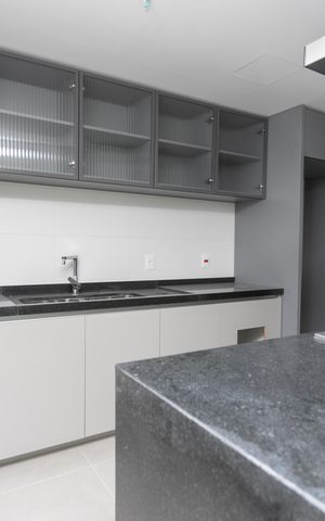 Apartamento à venda com 185m², 3 quartos e 3 vagas Apartamento à venda com 185m², 3 quartos e 3 vagasCozinha