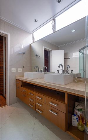 Apartamento à venda com 161m², 2 quartos e 1 vaga Apartamento à venda com 161m², 2 quartos e 1 vagaSuíte - Banheiro