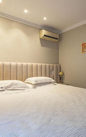 Apartamento à venda com 161m², 2 quartos e 1 vaga Apartamento à venda com 161m², 2 quartos e 1 vagaSuíte