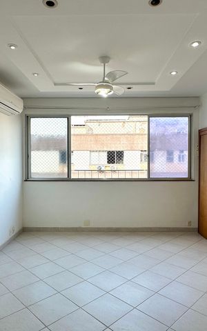 Apartamento à venda com 86m², 3 quartos e 1 vaga Apartamento à venda com 86m², 3 quartos e 1 vagaSala