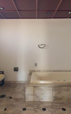 Apartamento para alugar com 400m², 3 quartos e 4 vagas Apartamento para alugar com 400m², 3 quartos e 4 vagasBanheiro 2 da Suíte Master