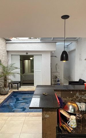 Casa à venda com 200m², 2 quartos e sem vaga Casa à venda com 200m², 2 quartos e sem vagaQuintal - Churrasqueira