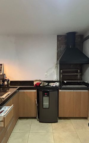 Casa à venda com 200m², 2 quartos e sem vaga Casa à venda com 200m², 2 quartos e sem vagaQuintal - Churrasqueira
