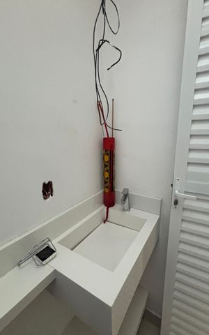 Casa à venda com 200m², 2 quartos e sem vaga Casa à venda com 200m², 2 quartos e sem vagaBanheiro Externo
