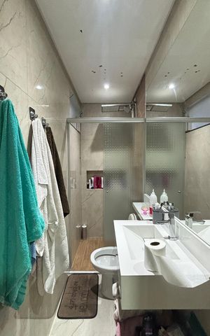 Casa à venda com 200m², 2 quartos e sem vaga Casa à venda com 200m², 2 quartos e sem vagaBanheiro da Suíte 1