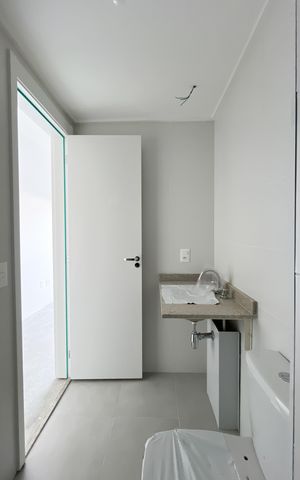 Apartamento à venda com 96m², 2 quartos e 1 vaga Apartamento à venda com 96m², 2 quartos e 1 vagaBanheiro da Suíte