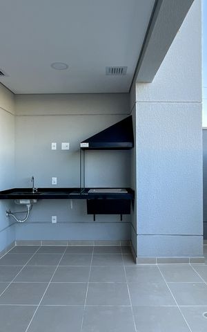 Apartamento à venda com 96m², 2 quartos e 1 vaga Apartamento à venda com 96m², 2 quartos e 1 vagaSacada da Sala