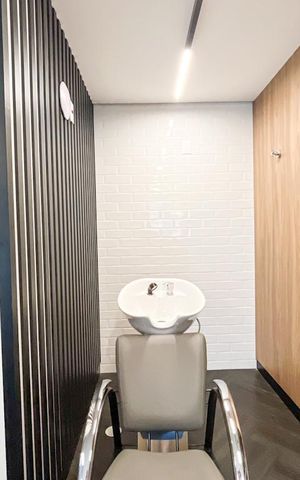 Apartamento à venda com 96m², 2 quartos e 1 vaga Apartamento à venda com 96m², 2 quartos e 1 vagaBarbearia