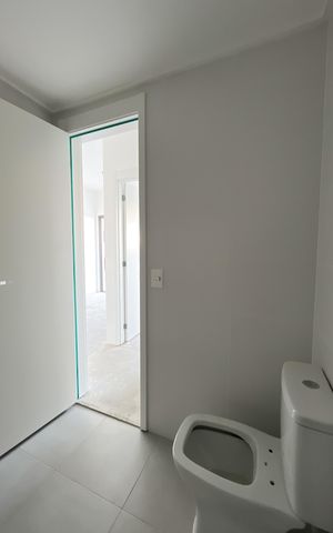 Apartamento à venda com 96m², 2 quartos e 1 vaga Apartamento à venda com 96m², 2 quartos e 1 vagaBanheiro social