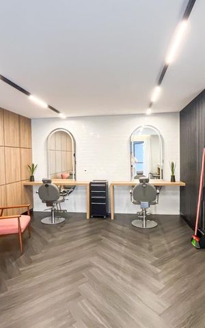 Apartamento à venda com 96m², 2 quartos e 1 vaga Apartamento à venda com 96m², 2 quartos e 1 vagaBarbearia